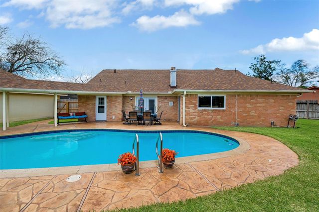 13807 Imperial Court, Sugar Land, TX 77498