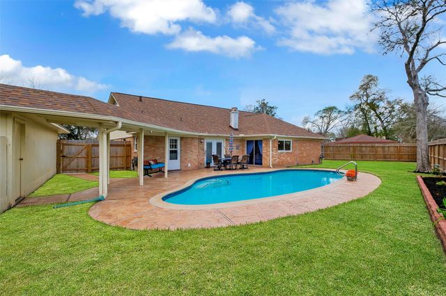 13807 Imperial Court, Sugar Land, TX 77498