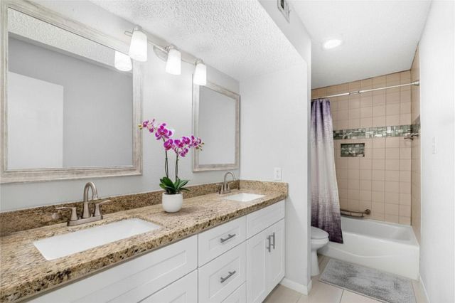 7900 N Stadium Drive 32, Houston, TX 77030