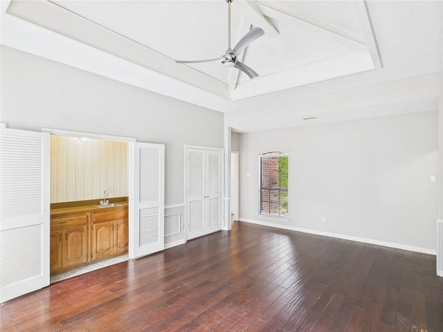 1120 Canyon Ridge Drive, Desoto, TX 75115