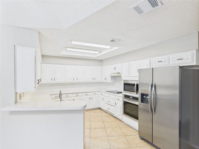 1120 Canyon Ridge Drive, Desoto, TX 75115