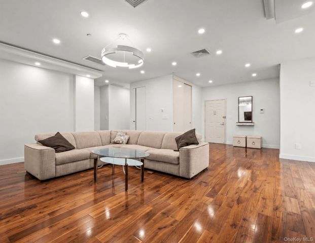 99-31 66th Avenue 7A, Rego Park, NY 11374