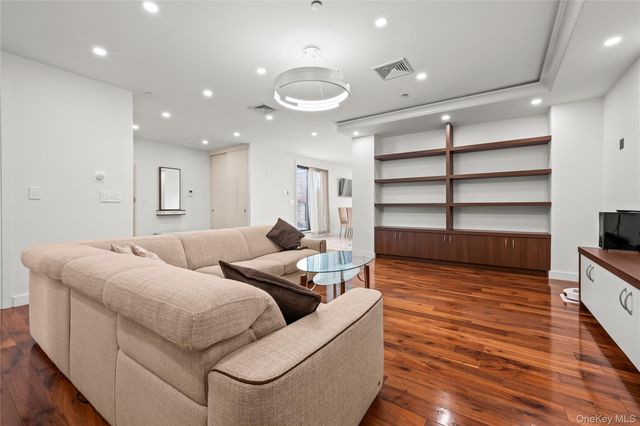 99-31 66th Avenue 7A, Rego Park, NY 11374