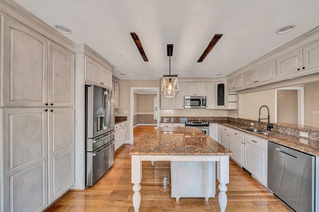 1087 Strawberry Hill CT, Vinton, VA 24179