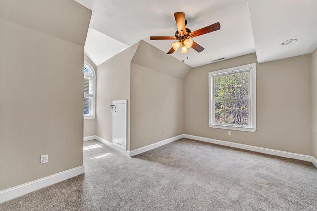 1087 Strawberry Hill CT, Vinton, VA 24179