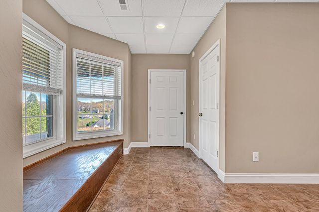 1087 Strawberry Hill CT, Vinton, VA 24179