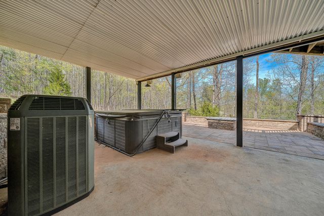 1087 Strawberry Hill CT, Vinton, VA 24179