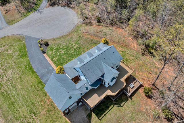 1087 Strawberry Hill CT, Vinton, VA 24179