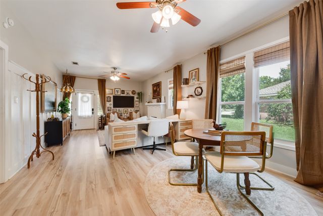 710 N Sherman Street, Ennis, TX 75119