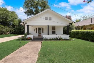 710 N Sherman Street, Ennis, TX 75119