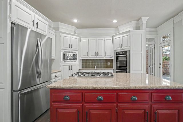 10106 S Maplewood Avenue, Tulsa, OK 74137