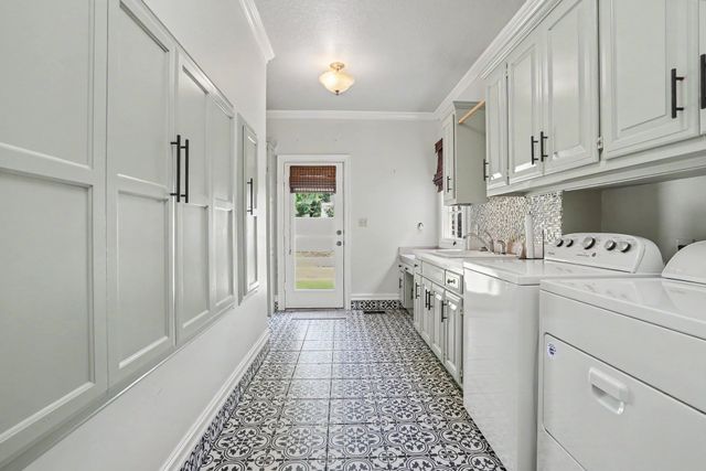 10106 S Maplewood Avenue, Tulsa, OK 74137