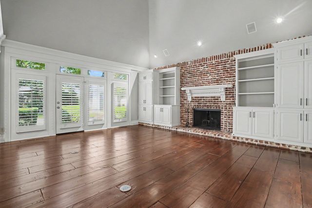 10106 S Maplewood Avenue, Tulsa, OK 74137