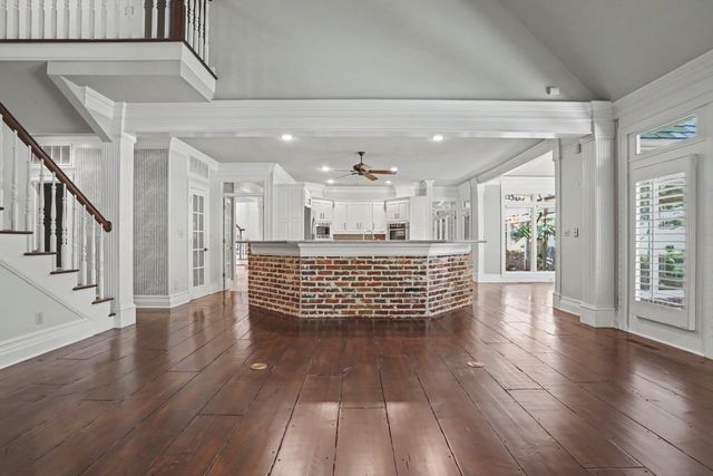 10106 S Maplewood Avenue, Tulsa, OK 74137