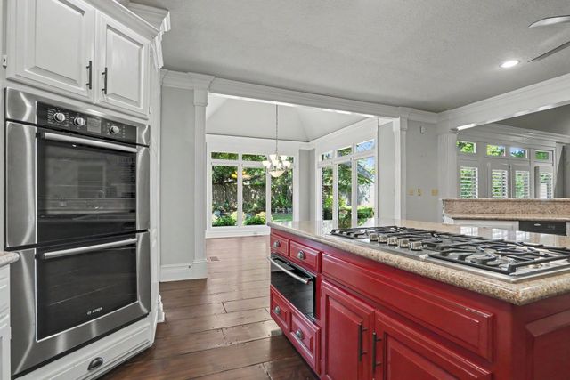10106 S Maplewood Avenue, Tulsa, OK 74137