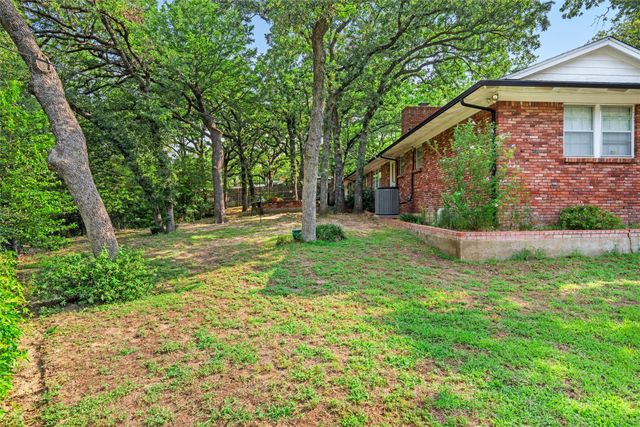 1716 Jacqueline Court, Fort Worth, TX 76112