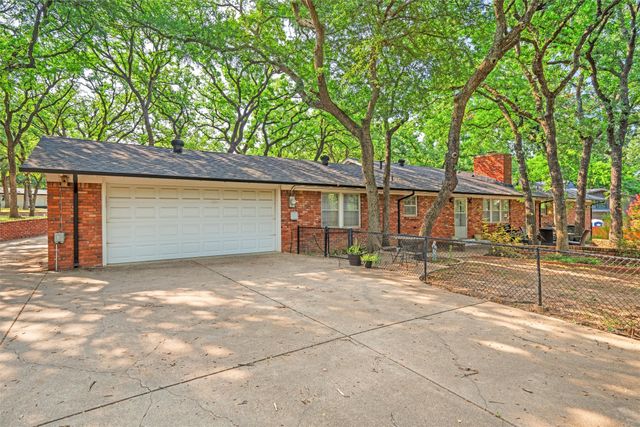 1716 Jacqueline Court, Fort Worth, TX 76112