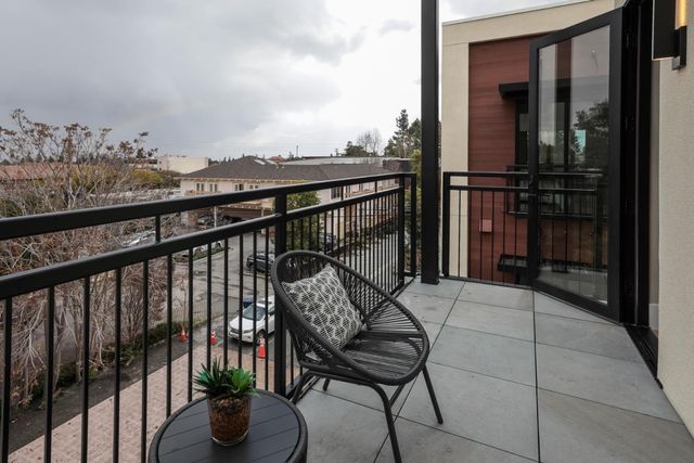 389 First Street 31, Los Altos, CA 94022