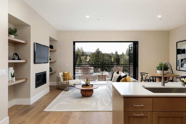 389 First Street 31, Los Altos, CA 94022