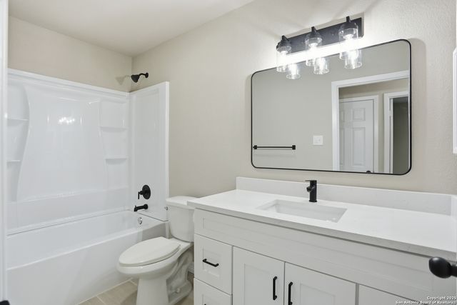 6719 Country Field, San Antonio, TX 78240