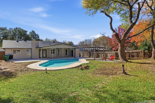 6719 Country Field, San Antonio, TX 78240