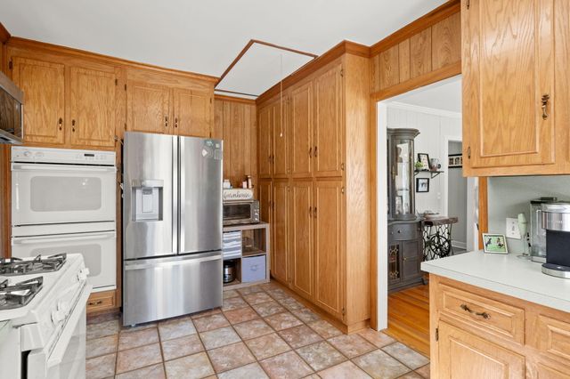 12489 Round O Road, Round O, SC 29474