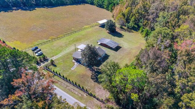 12489 Round O Road, Round O, SC 29474