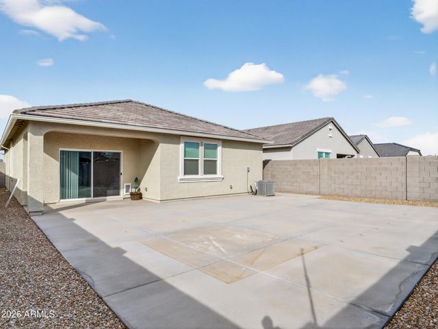 38135 W CANNATARO Lane, Maricopa, AZ 85138