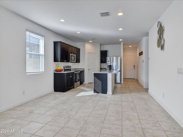 38135 W CANNATARO Lane, Maricopa, AZ 85138