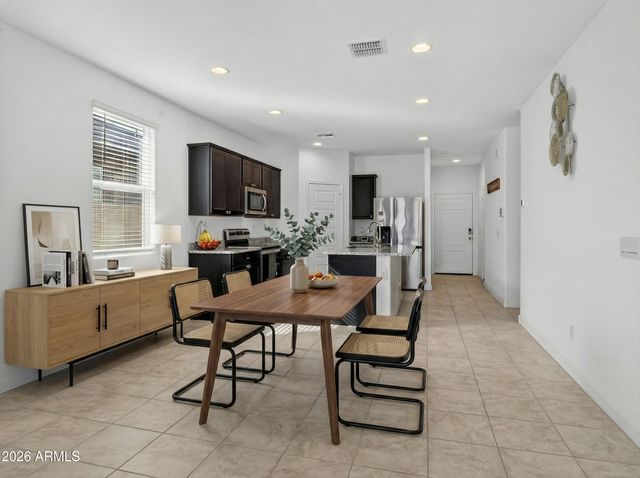 38135 W CANNATARO Lane, Maricopa, AZ 85138