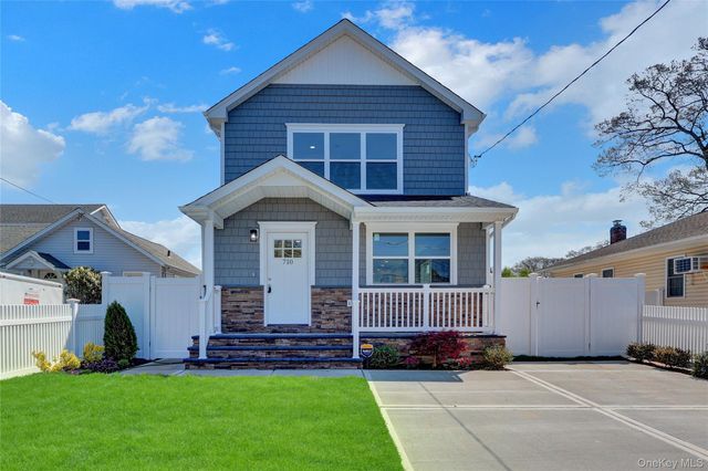710 Franklin Avenue, Massapequa, NY 11758