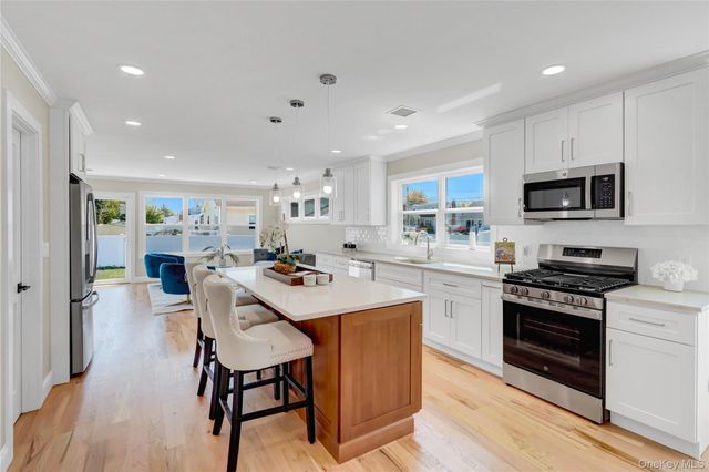 710 Franklin Avenue, Massapequa, NY 11758