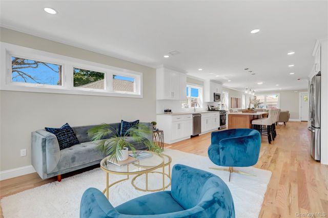710 Franklin Avenue, Massapequa, NY 11758