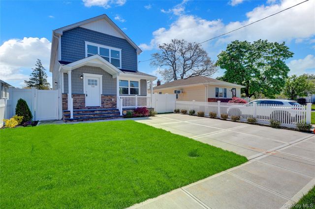 710 Franklin Avenue, Massapequa, NY 11758