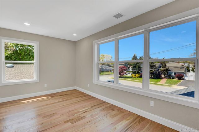 710 Franklin Avenue, Massapequa, NY 11758