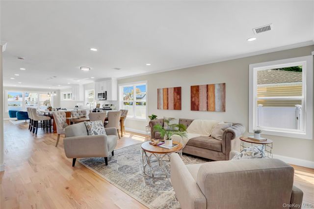 710 Franklin Avenue, Massapequa, NY 11758