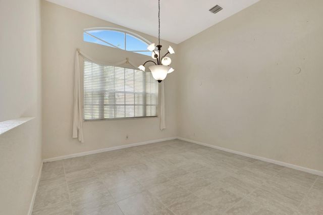 5266 Landon Circle, Boynton Beach, FL 33437