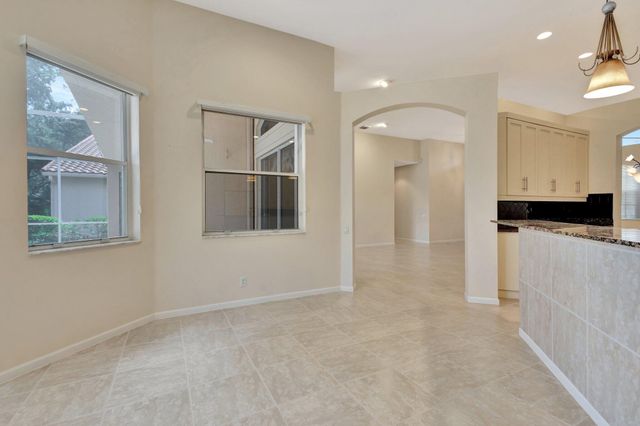 5266 Landon Circle, Boynton Beach, FL 33437