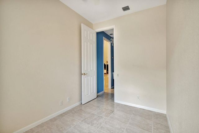 5266 Landon Circle, Boynton Beach, FL 33437