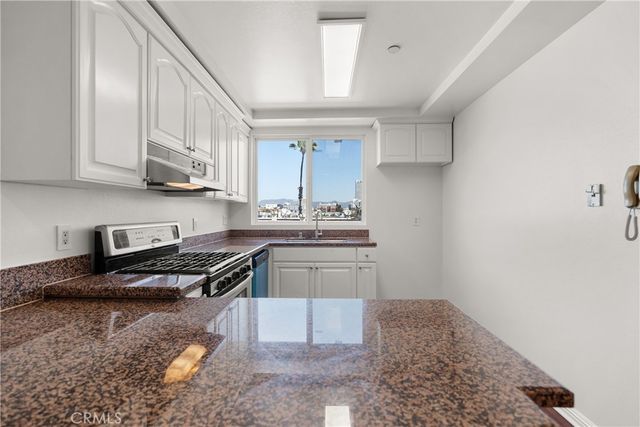 949 S Manhattan Place 203, Los Angeles, CA 90019