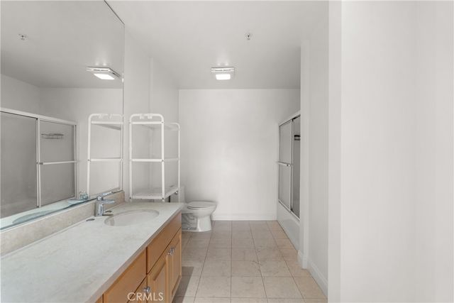 949 S Manhattan Place 203, Los Angeles, CA 90019