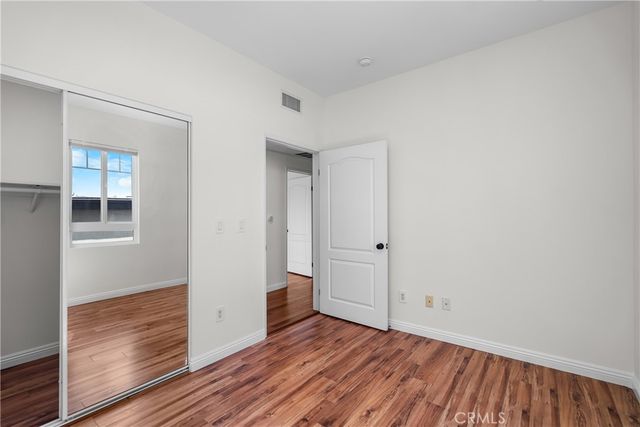 949 S Manhattan Place 203, Los Angeles, CA 90019