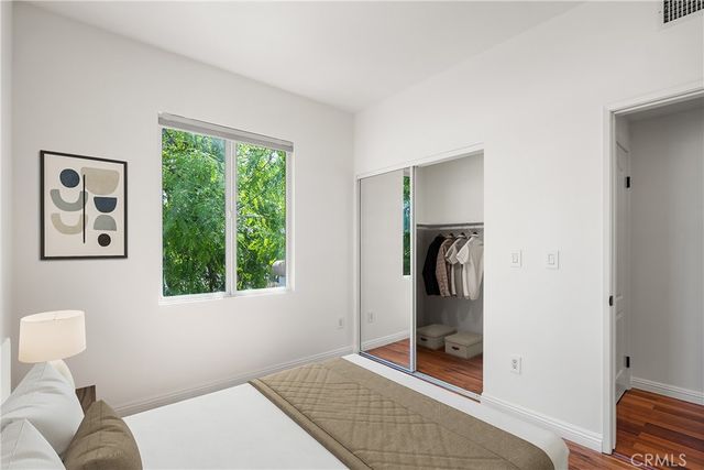 949 S Manhattan Place 203, Los Angeles, CA 90019