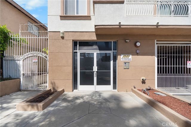 949 S Manhattan Place 203, Los Angeles, CA 90019