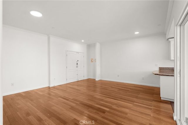 949 S Manhattan Place 203, Los Angeles, CA 90019
