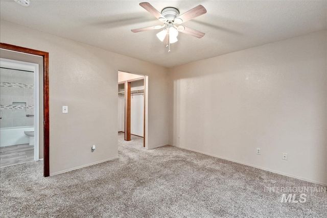 2804 Hillcrest Ln, Caldwell, ID 83605