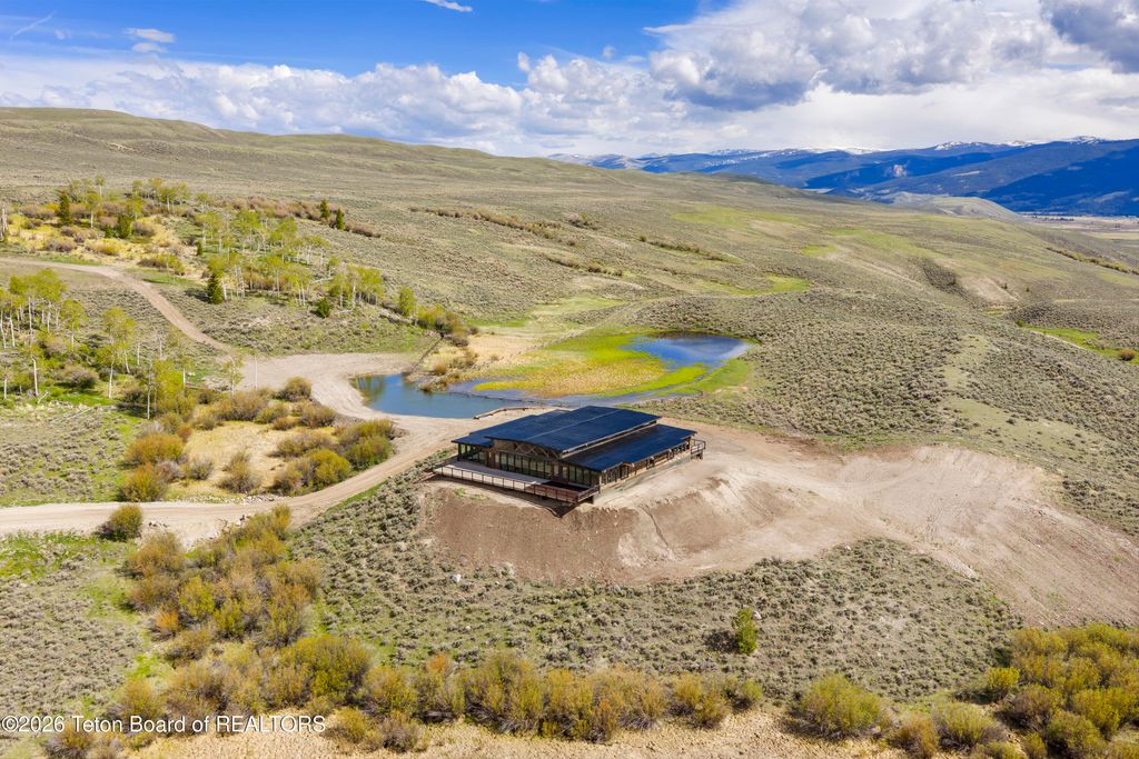 169 RAMSHORN RANCH Road, Dubois, WY 82513 photo 2