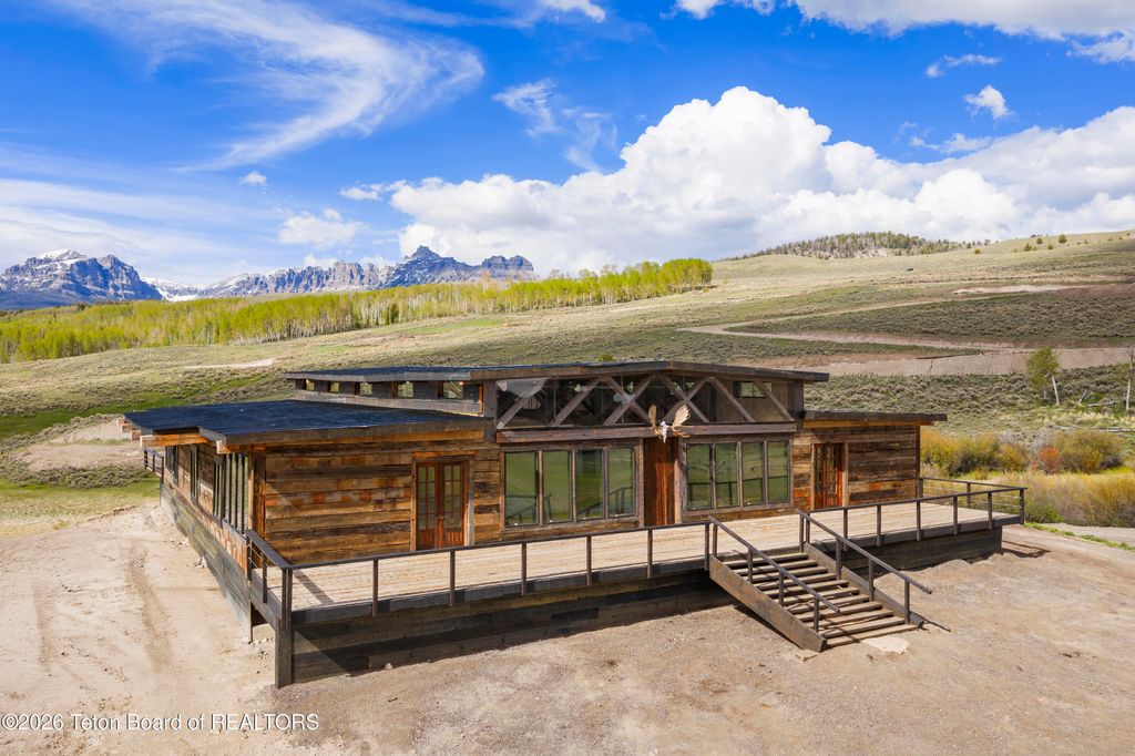 169 RAMSHORN RANCH Road, Dubois, WY 82513 photo 3