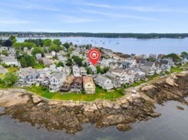 95 Bay View Ave, Salem, MA 01970