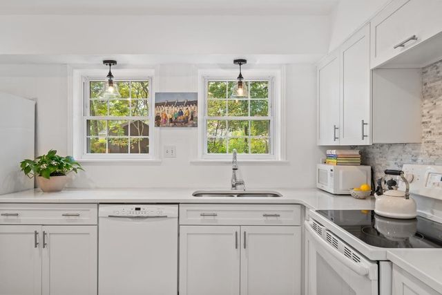 255 ANDREW WAY RD, Collierville, TN 38017